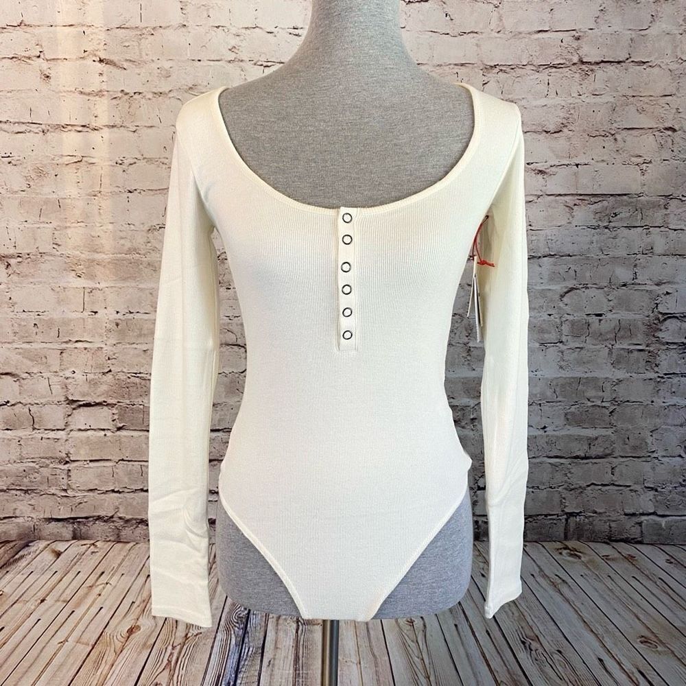 Open Edit Knit Womens Ivory Long Sleeve Scoop Neck Henley Bodysuit Medium NWT